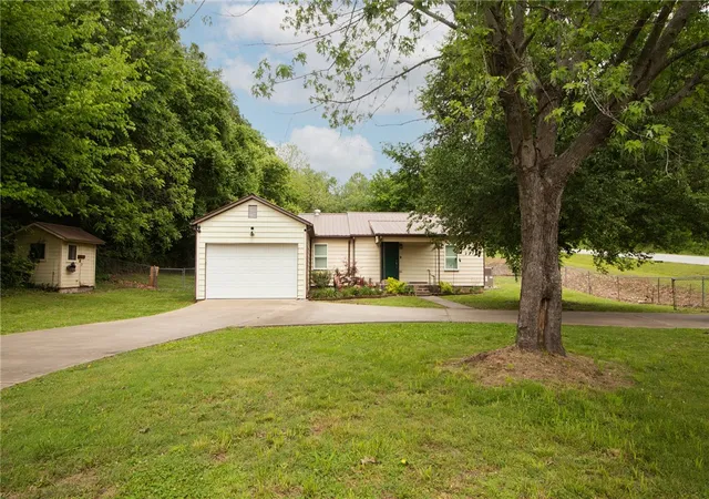 1st image of 8504 Goose Creek Rd, Fayetteville, AR 72704 | MLS# 1354458