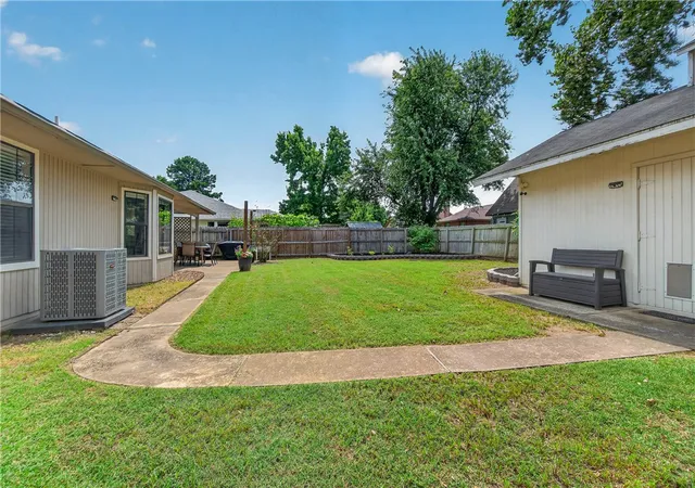 Homes for sale in Bentonville, AR | 204 Jonathan Dr, Bentonville, AR 72712 | MLS# 1354377