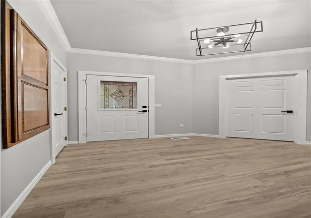Photo 3 of Single family home for sale at 8 Faye Ln, Bella Vista, AR 72714 | MLS# 1354309 | Listing updated on 2026-08-27