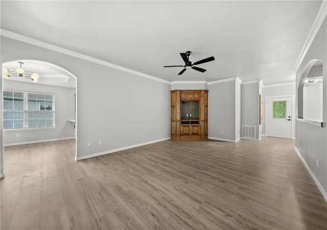 Photo 4 of Single family home for sale at 8 Faye Ln, Bella Vista, AR 72714 | MLS# 1354309 | Listing updated on 2026-08-27