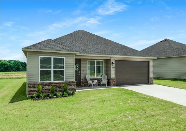 2nd image of 1708 Ace Ave, Gentry, AR 72734 | MLS# 1354144