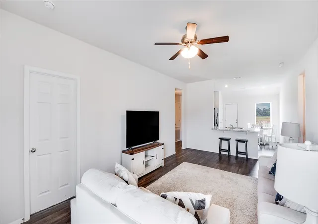 4th image of 1708 Ace Ave, Gentry, AR 72734 | MLS# 1354144