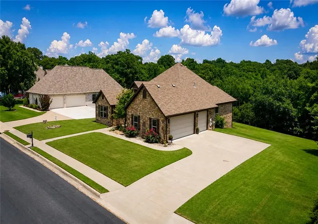 2nd image of 21746 Friendship View Dr, Springdale, AR 72764 | MLS# 1354302