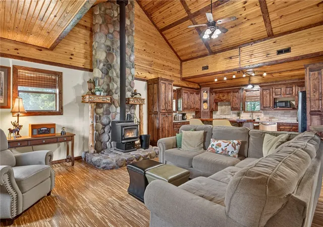 image of 10890 Gates Ln, Pea Ridge, AR 72751 | MLS# 1354556