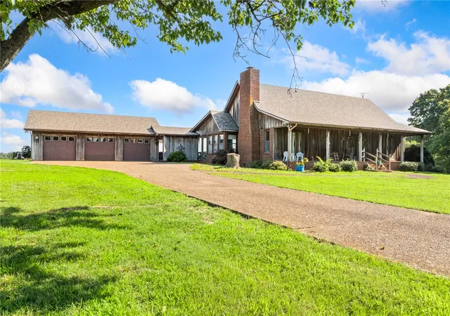 3rd image of 318 Friends Ln, Western Grove, AR 72685 | MLS# 1354567