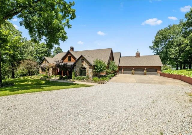 Homes for sale in Pineville, MO | 315 Buck Skin Rdg, Pineville, MO 64856 | MLS# 1354497