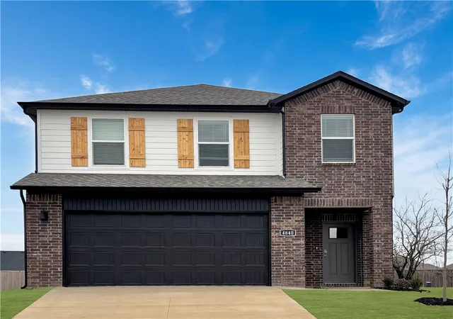 Photo 1 of Sale Pending at 633 S Neon Ave, Fayetteville, AR 72704 | MLS# 1354638 | Listing updated on 2026-07-19