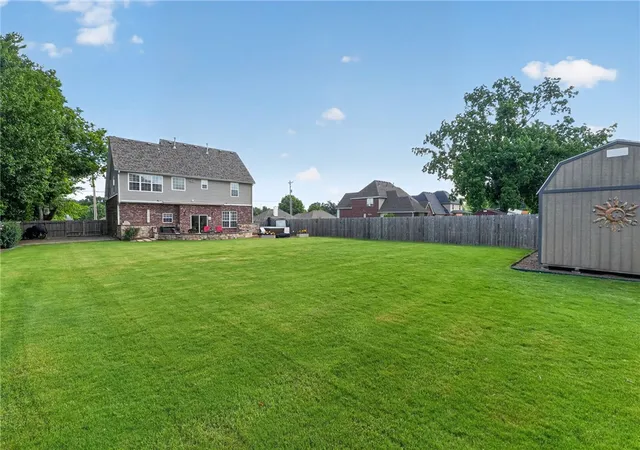 Homes for sale in Bentonville, AR | 1407 Nw 3Rd St, Bentonville, AR 72712 | MLS# 1354177