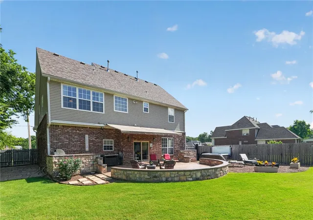 Homes for sale in Bentonville, AR | 1407 Nw 3Rd St, Bentonville, AR 72712 | MLS# 1354177