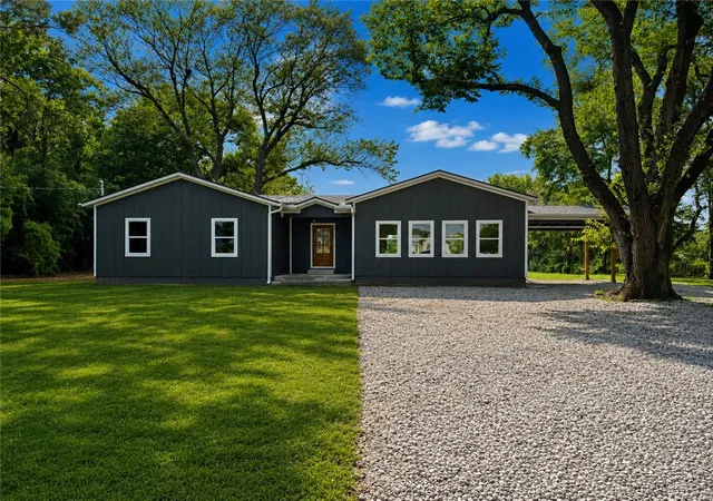 1st image of 1523 S Roberts Rd, Fayetteville, AR 72701 | MLS# 1353061
