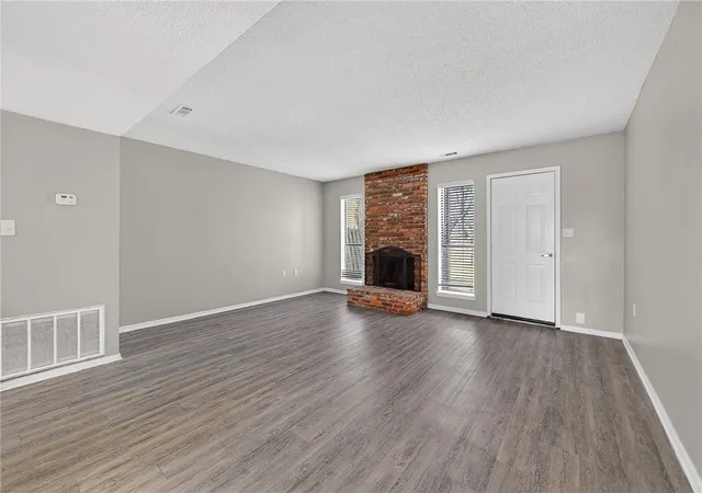 4th image of 2103 N East Oaks Dr, Fayetteville, AR 72703 | MLS# 1354516