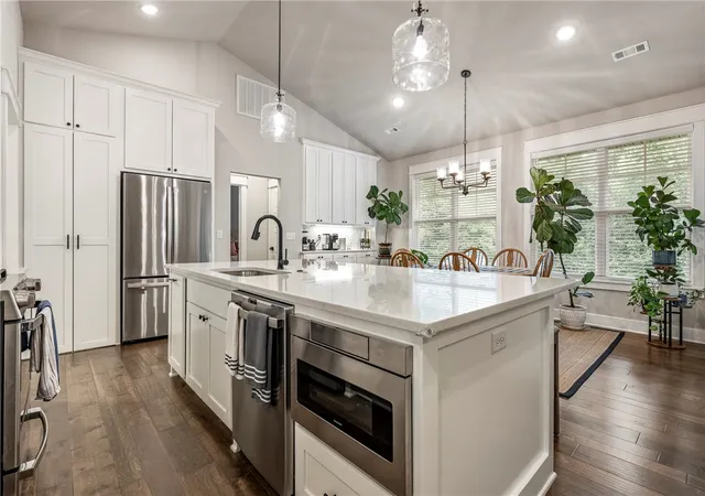 4th image of 30 Brecknock Dr, Bella Vista, AR 72714 | MLS# 1354048