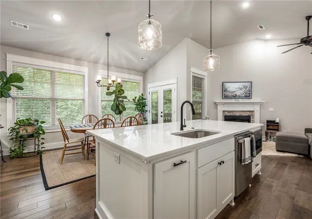 5th image of 30 Brecknock Dr, Bella Vista, AR 72714 | MLS# 1354048