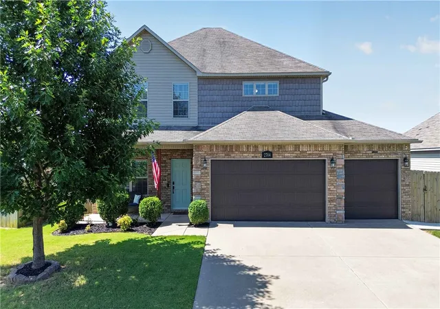 2nd image of 2704 Whispering Woods Ct, Lowell, AR 72745 | MLS# 1354743
