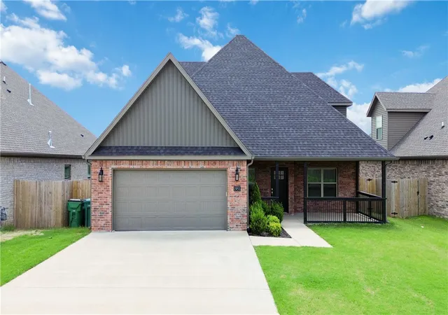Homes for sale in Bentonville, AR | 1951 Edgewood Rd, Bentonville, AR 72713 | MLS# 1354487