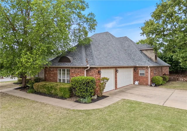 3rd image of 5113 S Bent Tree, Rogers, AR 72758 | MLS# 1354751