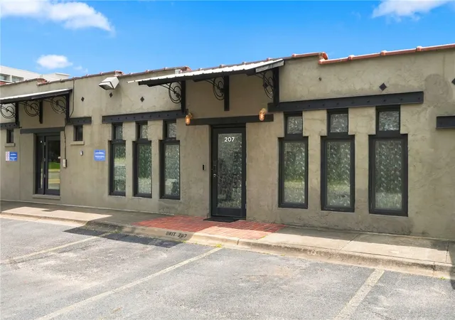 3rd image of 339 N West Ave #207, Fayetteville, AR 72701 | MLS# 1354641