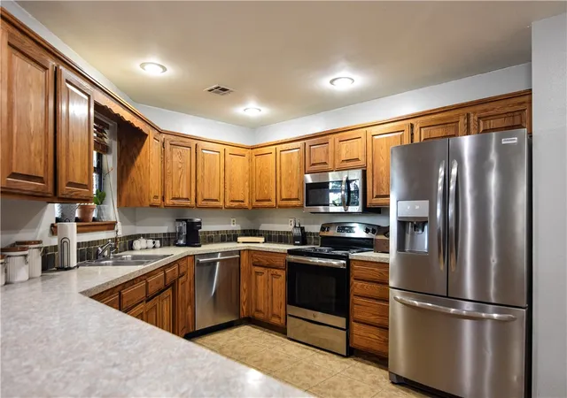 2nd image of 601 Garland Pl, Lowell, AR 72745 | MLS# 1354742