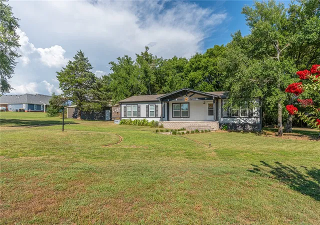 3rd image of 1226 Newton St, Charleston, AR 72933 | MLS# 1353154