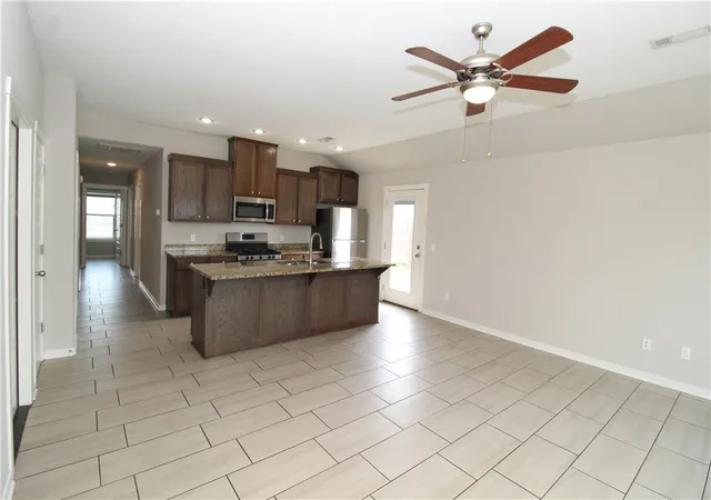 2nd image of 609 Christopher Dr, Siloam Springs, AR 72761 | MLS# 1354616