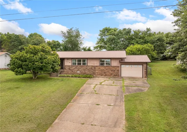 1st image of 113 Brewer St, Harrison, AR 72601 | MLS# 1354695