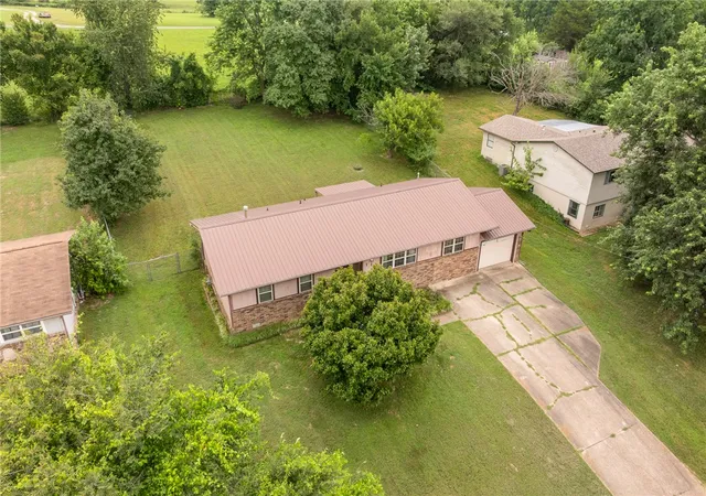 3rd image of 113 Brewer St, Harrison, AR 72601 | MLS# 1354695