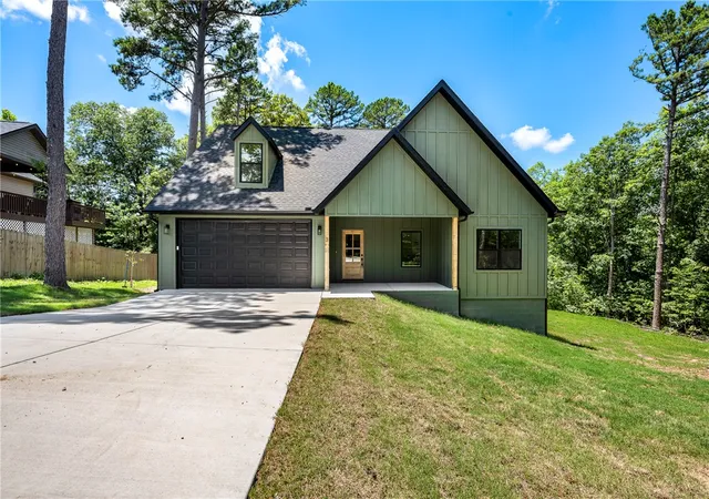 1st image of 3 Blyton Ln, Bella Vista, AR 72715 | MLS# 1354768