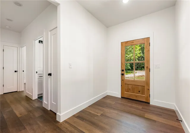 3rd image of 3 Blyton Ln, Bella Vista, AR 72715 | MLS# 1354768