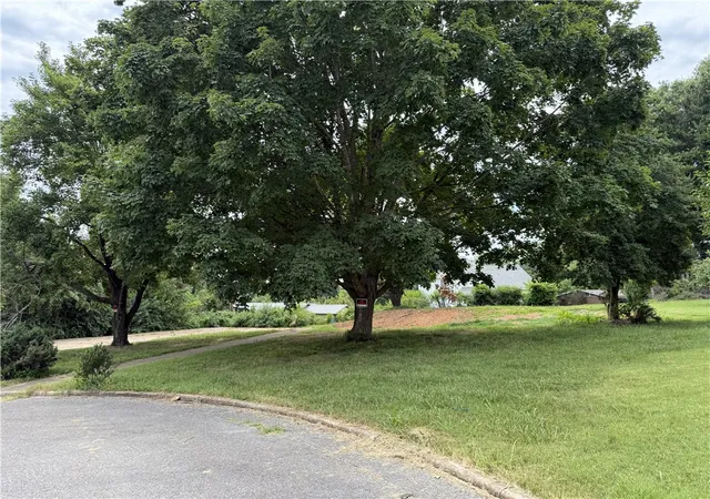 1st image of 8 Ocoee Cvs, Harrison, AR 72601 | MLS# 1354862