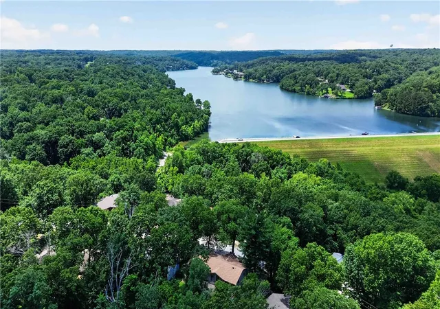 2nd image of 27 Wimbledon Wy, Bella Vista, AR 72715 | MLS# 1354327