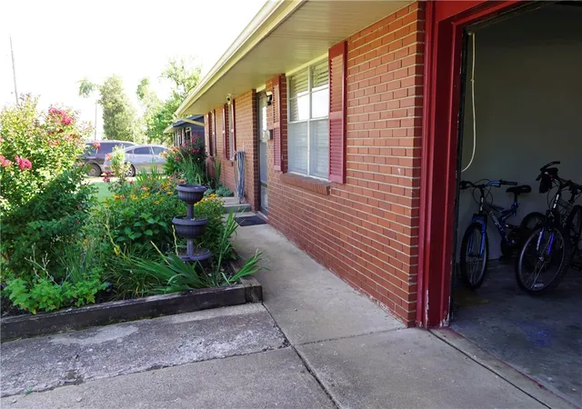 Photo 2 of Sale Pending at 806 7th Street, Rogers, AR 72756 | MLS# 1354709 | Listing updated on 2026-07-24