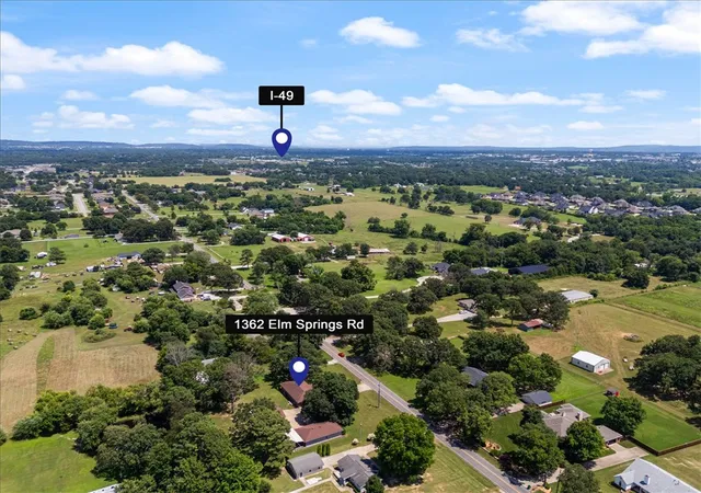 Homes for sale in Elm Springs, AR | 1362 Elm Springs Rd, Elm Springs, AR 72762 | MLS# 1353462