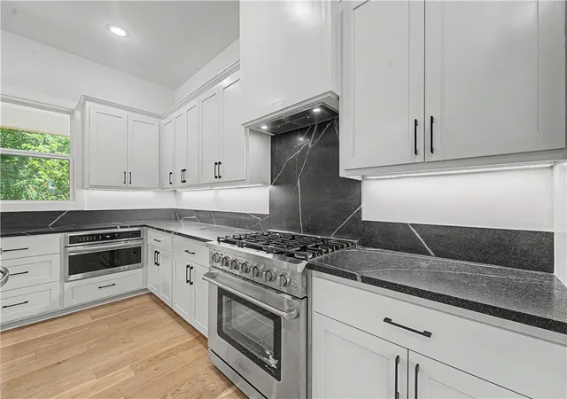 3rd image of 1975 Collins Dr, Pea Ridge, AR 72751 | MLS# 1354918