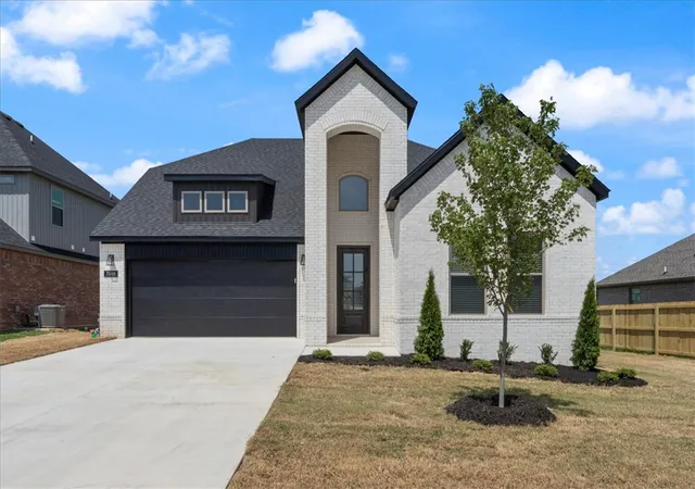 Homes for sale in Bentonville, AR | 7008 Sw Orange Ave, Bentonville, AR 72713 | MLS# 1354304