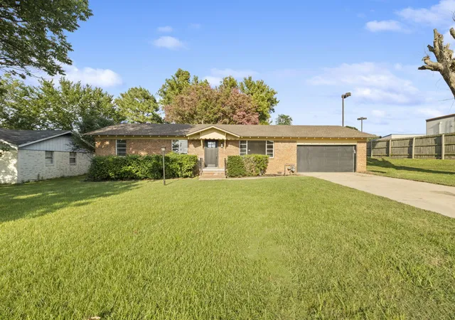 Homes for sale in Fort Smith, AR | 2415 64th St, Fort Smith, AR 72903 | MLS# 1354931
