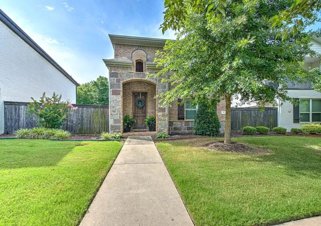 2nd image of 550 N Salem Rd, Fayetteville, AR 72704 | MLS# 1354685