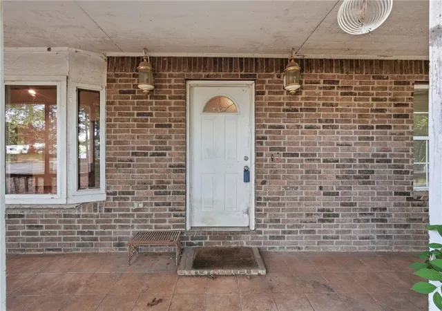 2nd image of 10095 El Camino Rd, Rogers, AR 72758 | MLS# 1354196