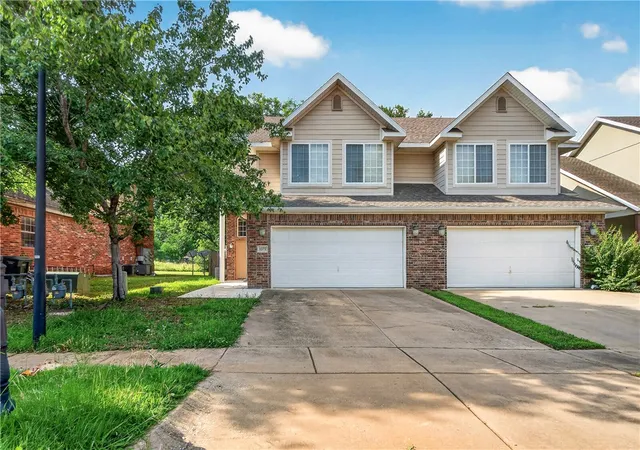 1st image of 2572 E Turtle Creek Dr, Fayetteville, AR 72701 | MLS# 1354912