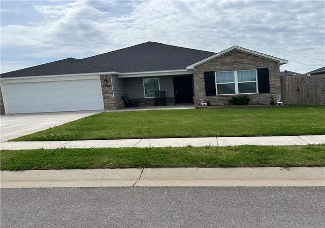 1st image of 1705 Ace Ave, Gentry, AR 72734 | MLS# 1354932