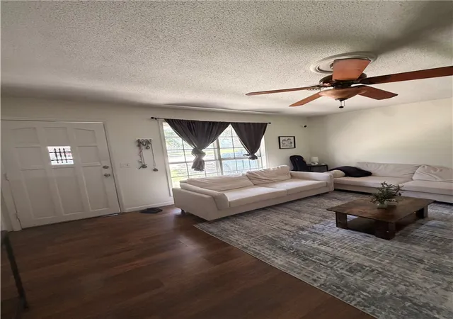 4th image of 904 Olive Dr, Clarksville, AR 72830 | MLS# 1354994