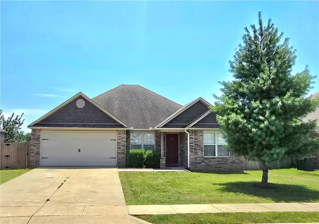 1st image of 304 E Laurel Ave, Rogers, AR 72758 | MLS# 1355022
