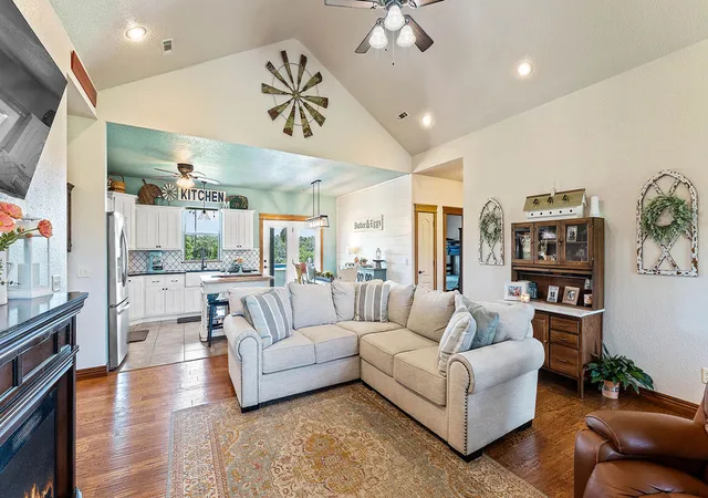 5th image of 11264 Bareback Hollow Rd, Gravette, AR 72736 | MLS# 1354900