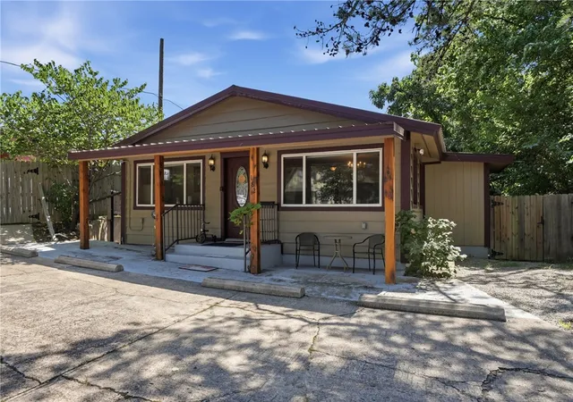 2nd image of 182 W Van Buren, Eureka Springs, AR 72632 | MLS# 1353850