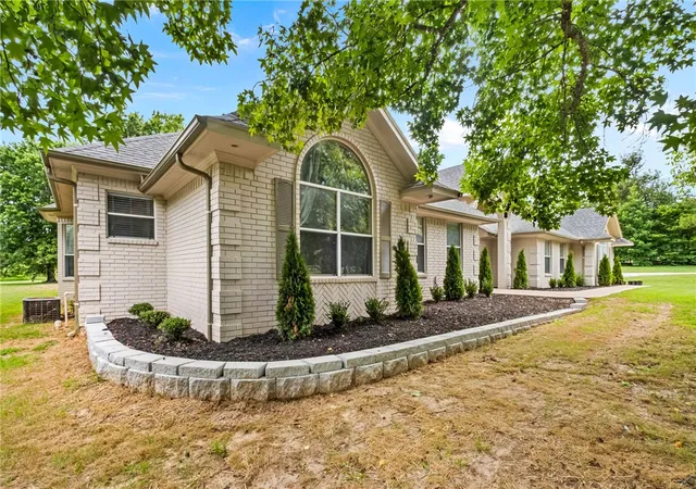 3rd image of 4890 Butterfield Coach Rd, Springdale, AR 72764 | MLS# 1354852
