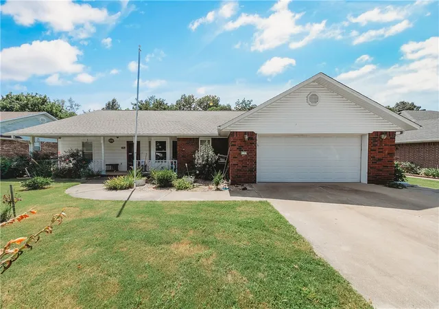 1st image of 2102 K St, Rogers, AR 72758 | MLS# 1355090