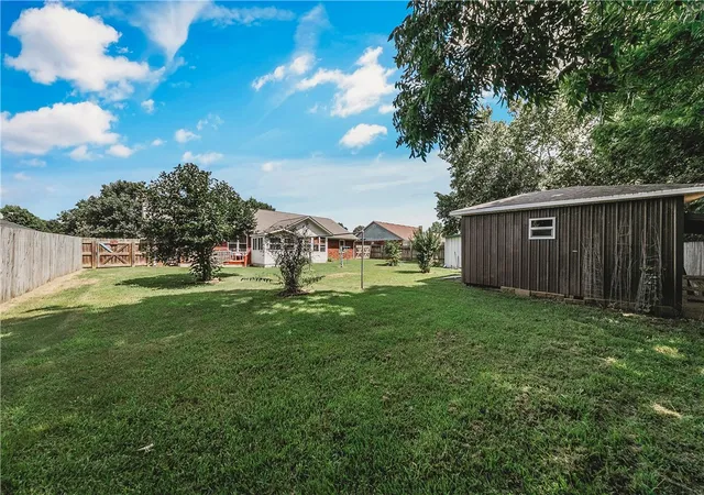 5th image of 2102 K St, Rogers, AR 72758 | MLS# 1355090