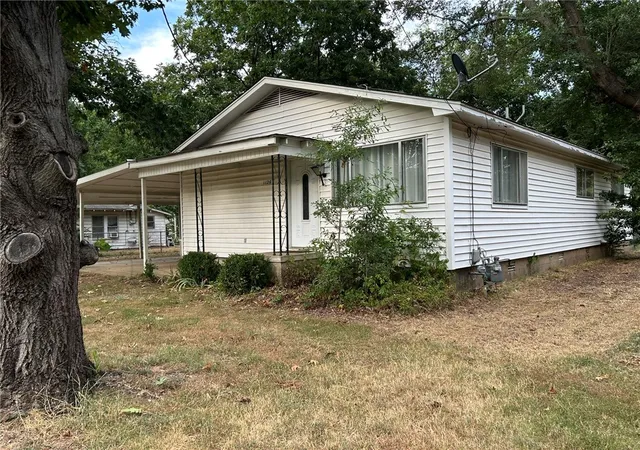 1st image of 1126 N Detroit Ave, Russellville, AR 72801 | MLS# 1355101