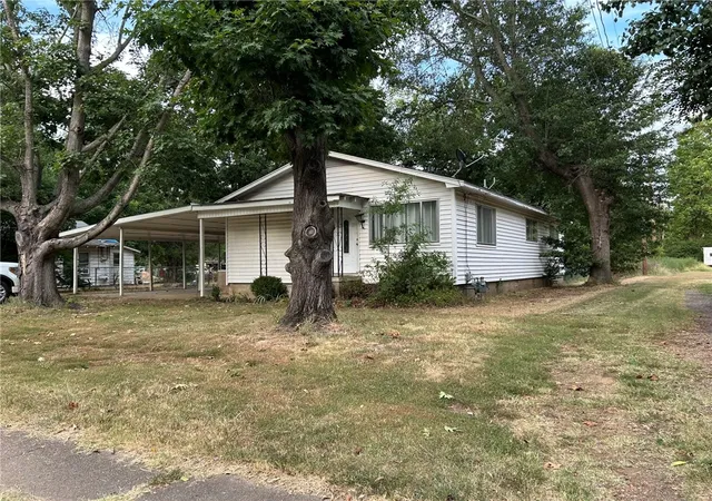 2nd image of 1126 N Detroit Ave, Russellville, AR 72801 | MLS# 1355101