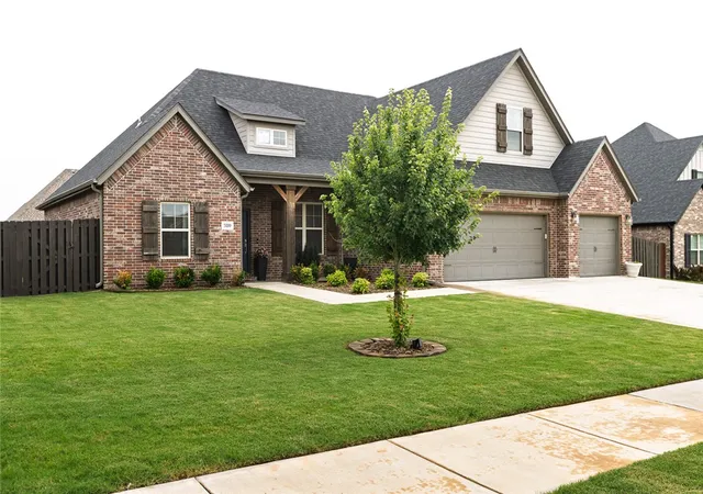 2nd image of 310 Tartaglia Ave, Tontitown, AR 72762 | MLS# 1354365