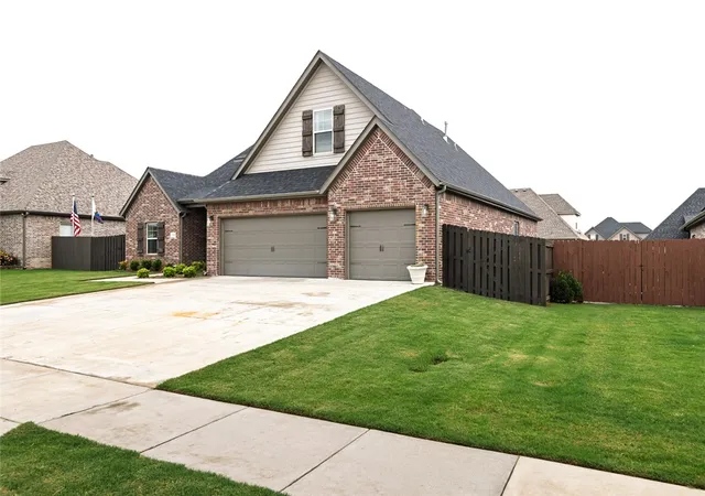 Photo 3 of Sale Pending at 310 Tartaglia Ave, Tontitown, AR 72762 | MLS# 1354365 | Listing updated on 2026-07-21